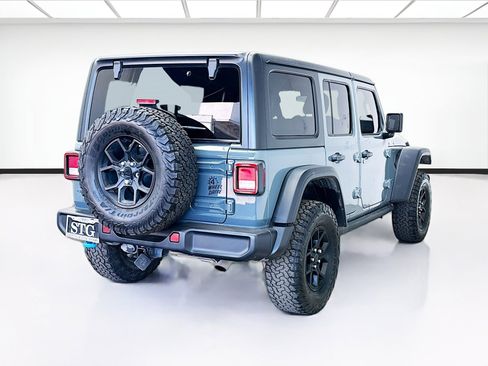 Used 2024 Jeep Wrangler Unlimited image 4