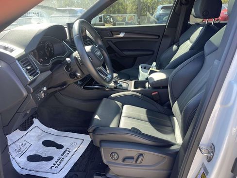 Used 2023 Audi Q5 2.0T Prestige w/ Prestige Package image 17