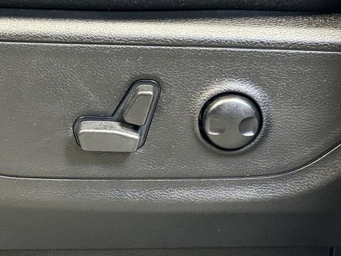 Certified 2025 RAM 1500 Big Horn image 19