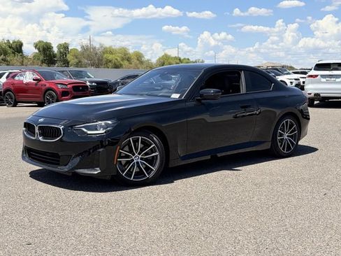 Used 2024 BMW 230i Coupe w/ Convenience Package RWD image 2