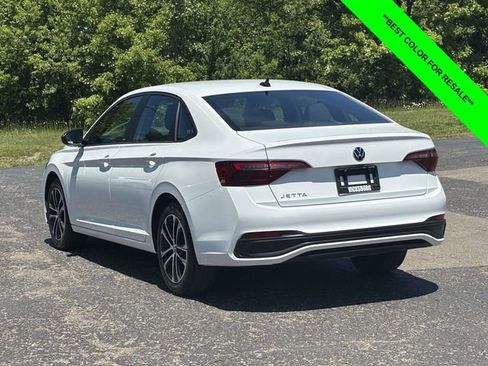 Used 2024 Volkswagen Jetta Sport FWD image 2