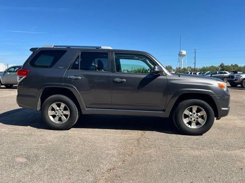 Used 2011 Toyota 4Runner SR5 w/ Convenience Pkg AWD/4WD image 7