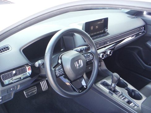 Used 2023 Honda Civic Sport image 10