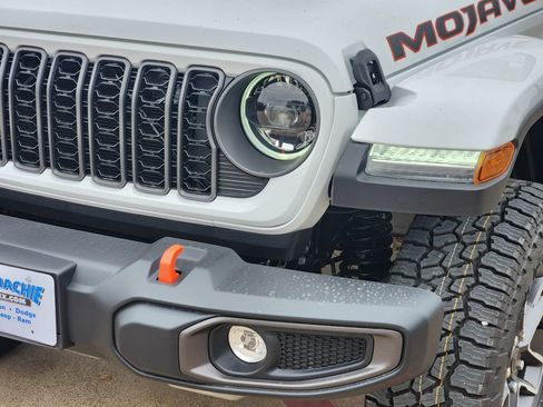 New 2026 Jeep Gladiator Mojave AWD/4WD image 5