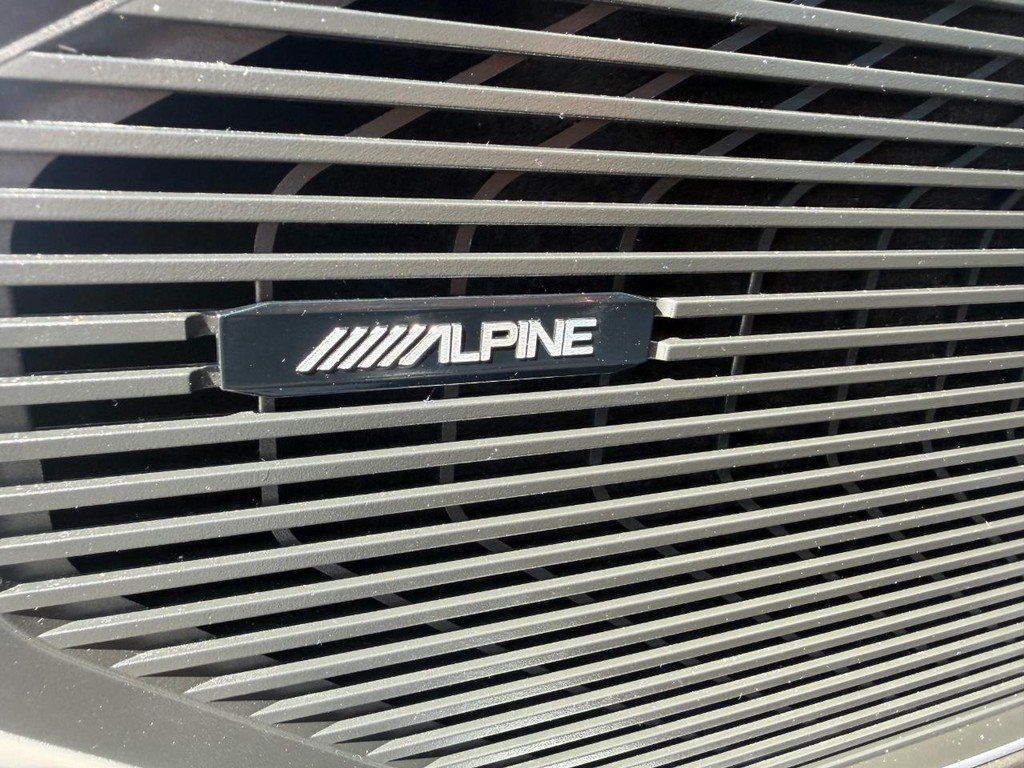 Used 2024 Jeep Wagoneer Series II w/ Flexible Seating Group RWD image 32