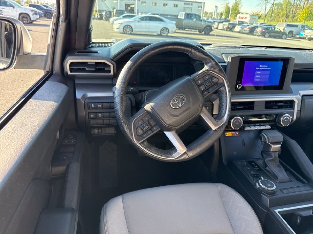 Used 2024 Toyota Tacoma SR5 AWD/4WD image 22