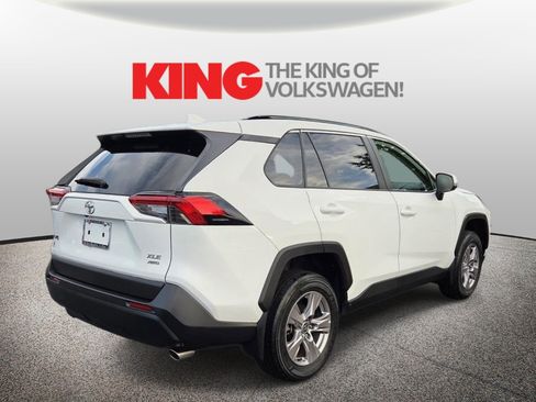 Used 2022 Toyota RAV4 XLE AWD/4WD image 3