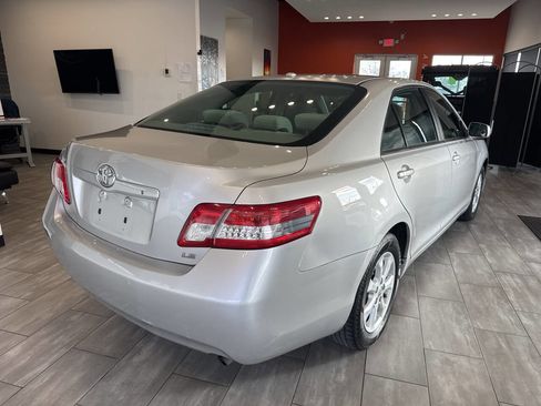 Used 2011 Toyota Camry LE w/ LE Extra-Value Pkg image 13