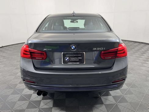 Used 2018 BMW 330i xDrive Sedan AWD/4WD image 9