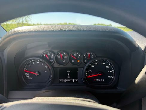 Used 2024 Chevrolet Silverado 1500 Custom Trail Boss w/ Turbomax Blackout Package AWD/4WD image 29