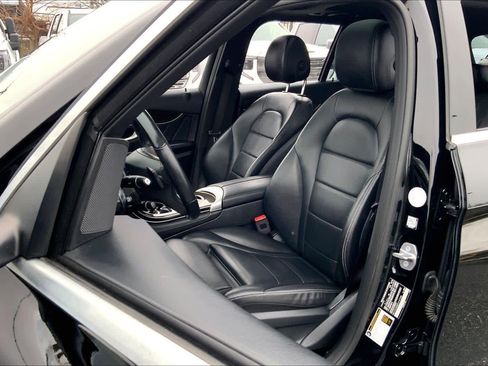 Used 2019 Mercedes-Benz GLC 300 4MATIC image 9