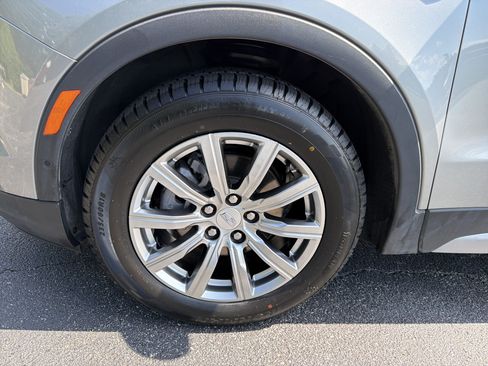 Used 2023 Cadillac XT4 Premium Luxury w/ Enhanced Visibility Package FWD image 11