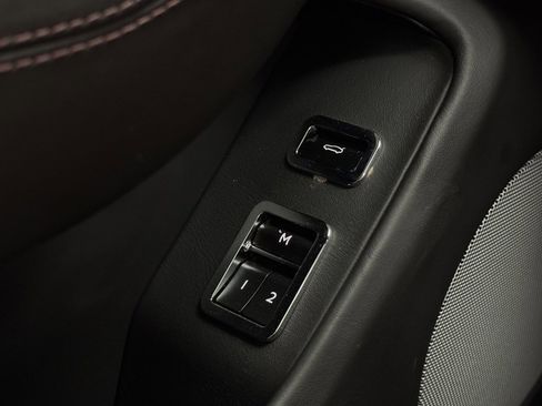 Used 2020 Bentley Flying Spur W12 image 11