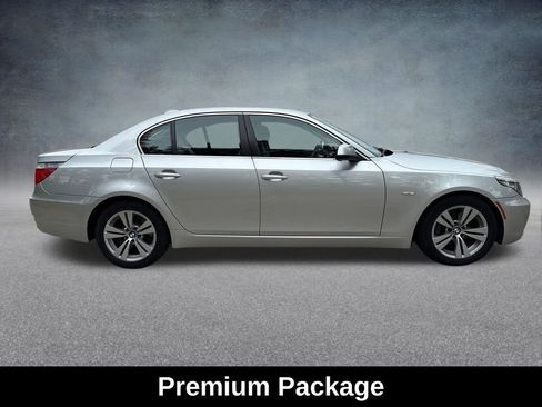 Used 2010 BMW 528i Sedan image 7
