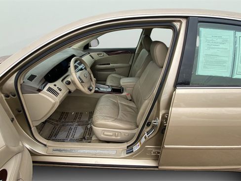 Used 2010 Toyota Avalon XLS image 13