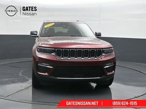 Used 2023 Jeep Grand Cherokee Limited AWD/4WD image 5