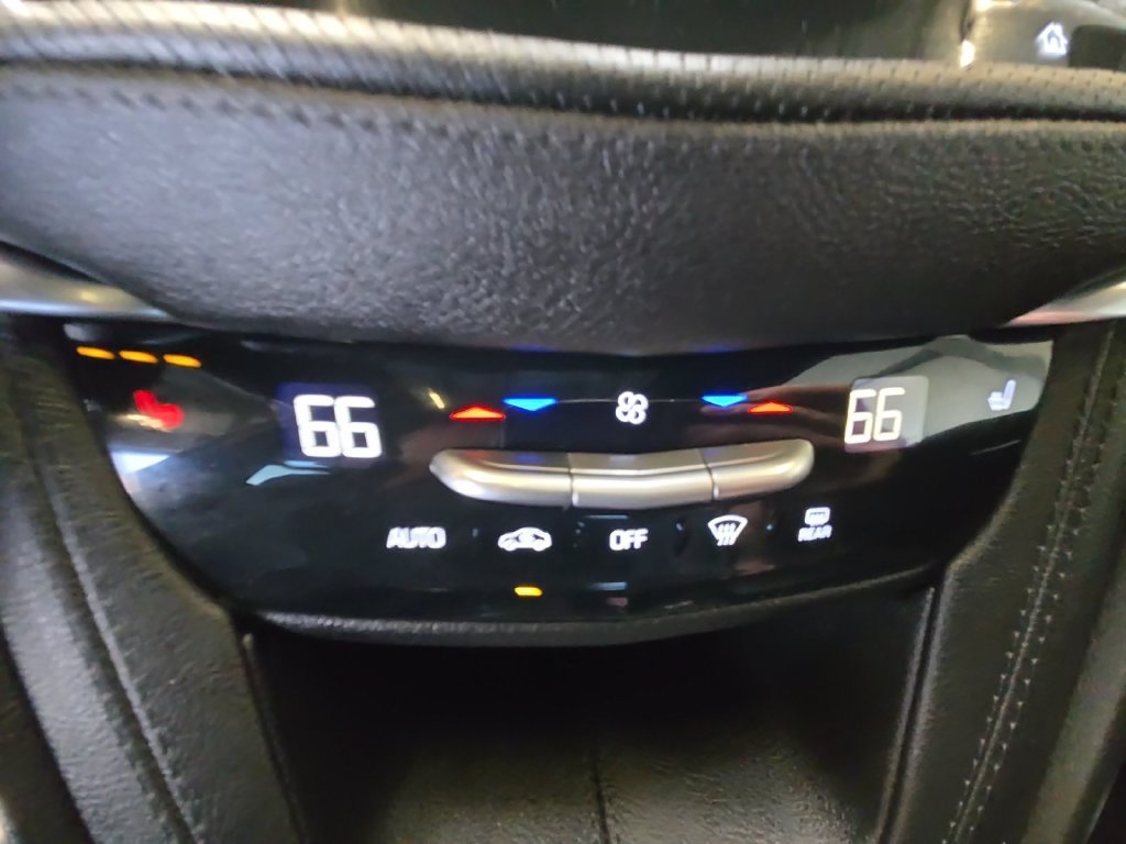 Certified 2025 Cadillac XT5 Premium Luxury AWD/4WD image 23