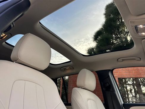 Certified 2022 Mercedes-Benz GLB 250 image 20