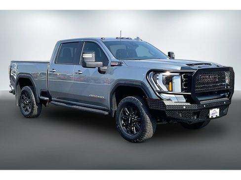 Used 2024 GMC Sierra 3500 AT4 w/ AT4 Premium Plus Package AWD/4WD image 3