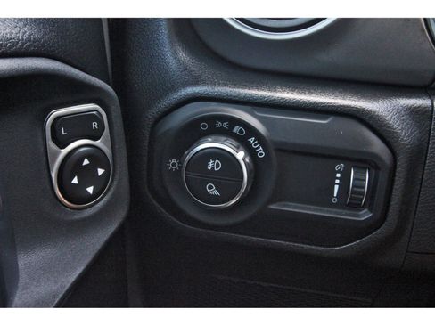 Used 2023 Jeep Gladiator Sport AWD/4WD image 20