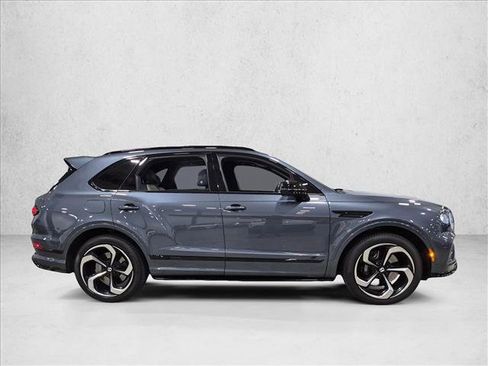 Used 2022 Bentley Bentayga AWD/4WD image 4