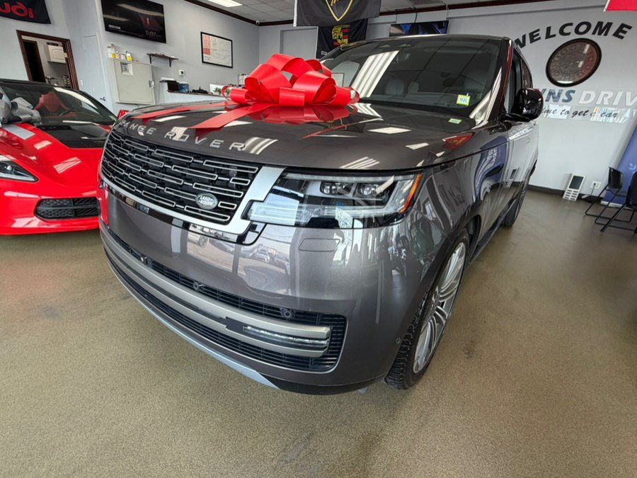 Used 2024 Land Rover Range Rover Long Wheelbase SE AWD/4WD image 8