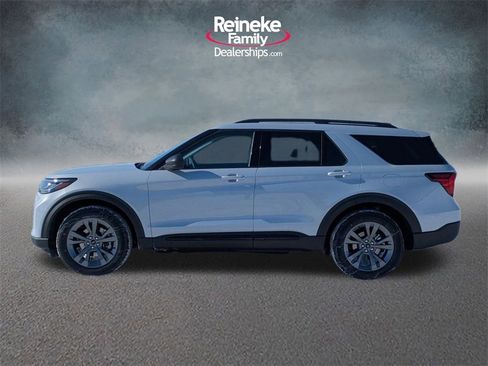 New 2026 Ford Explorer Active image 9