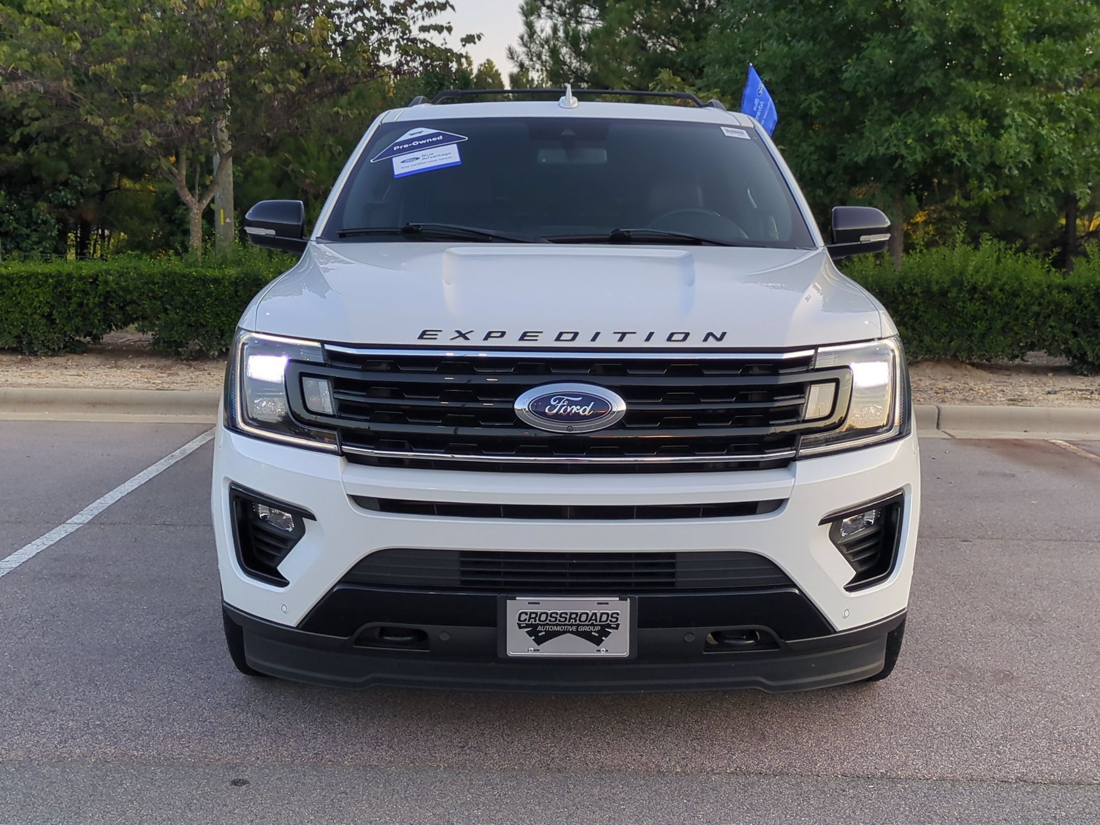 Used 2021 Ford Expedition Limited AWD/4WD image 9