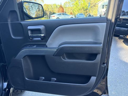 Used 2018 Chevrolet Silverado 1500 LT w/ All Star Edition image 21