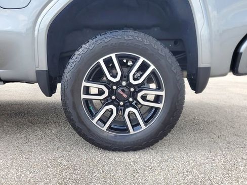 Used 2025 GMC Sierra 1500 AT4 w/ AT4 Premium Package AWD/4WD image 7