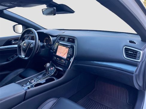 Used 2023 Nissan Maxima SR w/ Sport Mat Group image 30