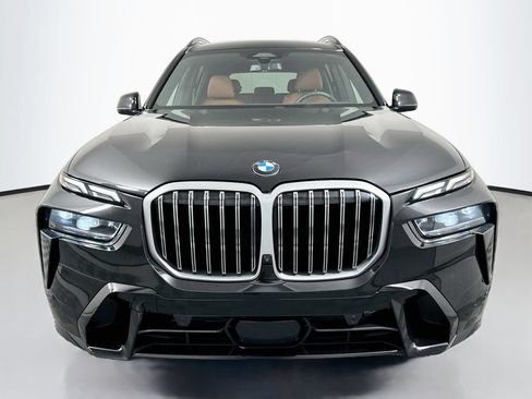 Certified 2024 BMW X7 xDrive40i w/ M Sport Package AWD/4WD image 2