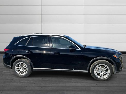 Certified 2023 Mercedes-Benz GLC 300 GLC 300 image 2