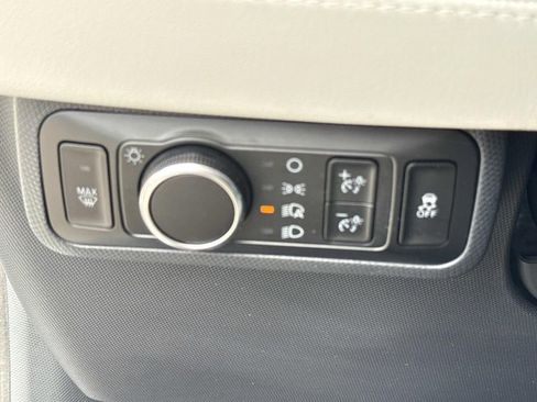 Used 2024 Ford Mustang Mach-E Premium image 47