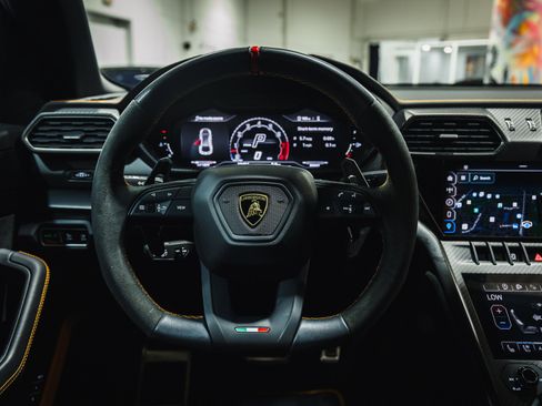 Used 2023 Lamborghini Urus Performante image 64