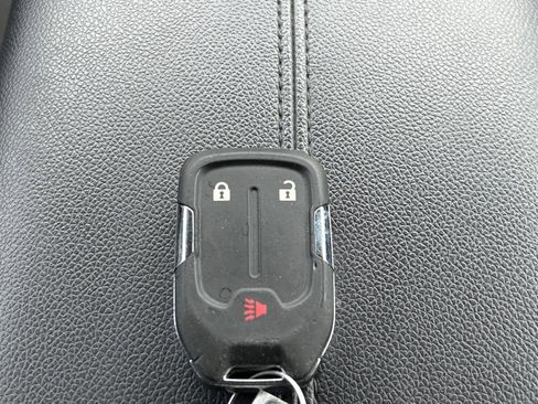 Used 2024 GMC Terrain SLE AWD/4WD image 27