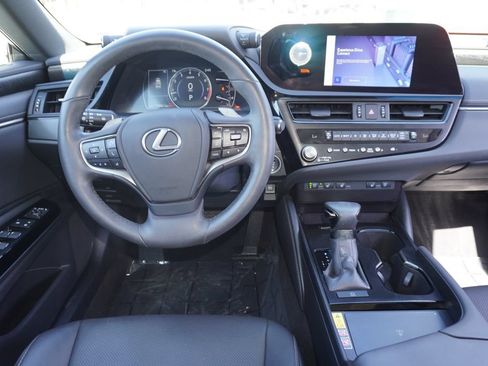 Used 2024 Lexus ES 350 w/ Premium Package FWD image 10
