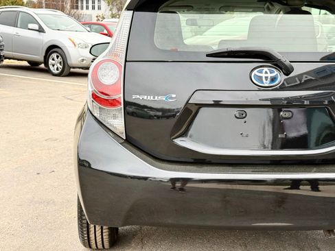 Used 2012 Toyota Prius C One FWD image 10