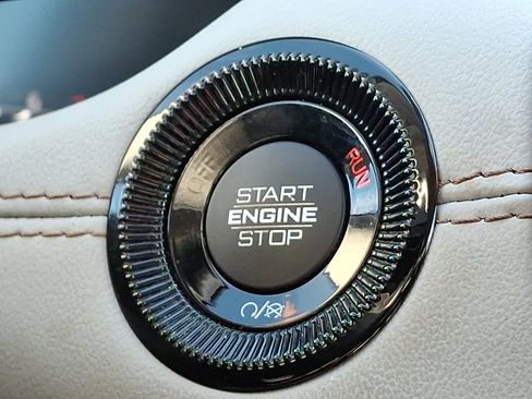 Certified 2022 Jeep Compass Limited w/ Elite Group image 27