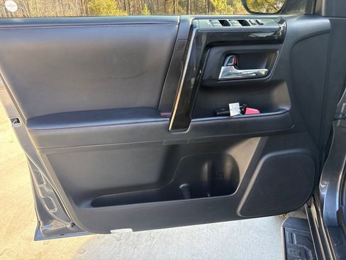 Used 2020 Toyota 4Runner TRD Off-Road Premium image 14