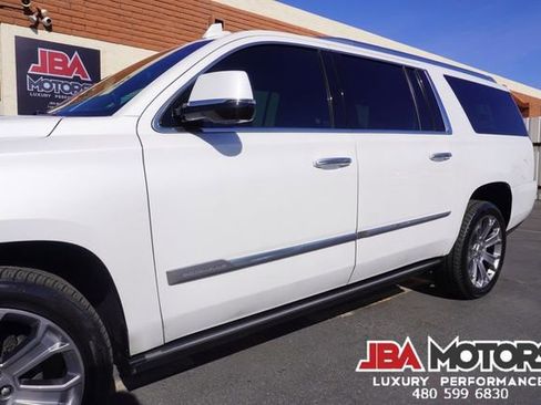 Used 2020 Cadillac Escalade ESV Platinum image 18