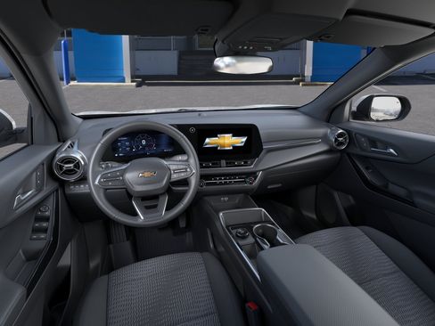 New 2027 Chevrolet Equinox LT w/ LPO, Floor Liner Package AWD/4WD image 39