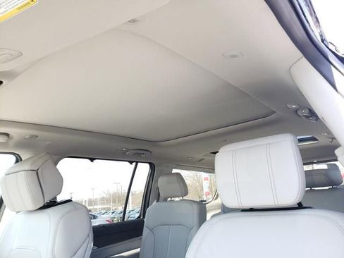New 2024 Jeep Grand Wagoneer Series I AWD/4WD image 11