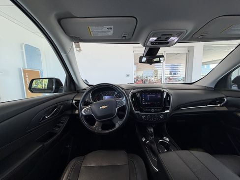 Used 2021 Chevrolet Traverse Premier w/ Redline Edition AWD/4WD image 3