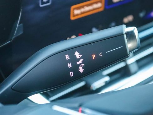 New 2026 Chevrolet Equinox EV LT image 18