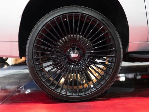 Used 2021 Cadillac Escalade ESV Premium Luxury image 25