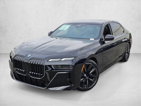 New 2026 BMW 750e xDrive AWD/4WD image 1