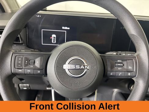 Used 2025 Nissan Kicks SV image 11