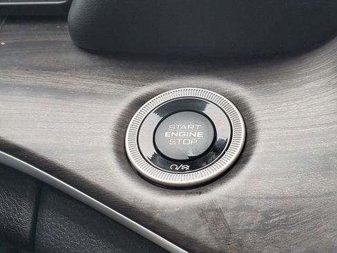 Used 2022 Jeep Grand Cherokee L Limited image 23