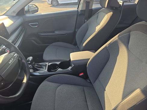 Used 2025 Kia K4 FWD image 9